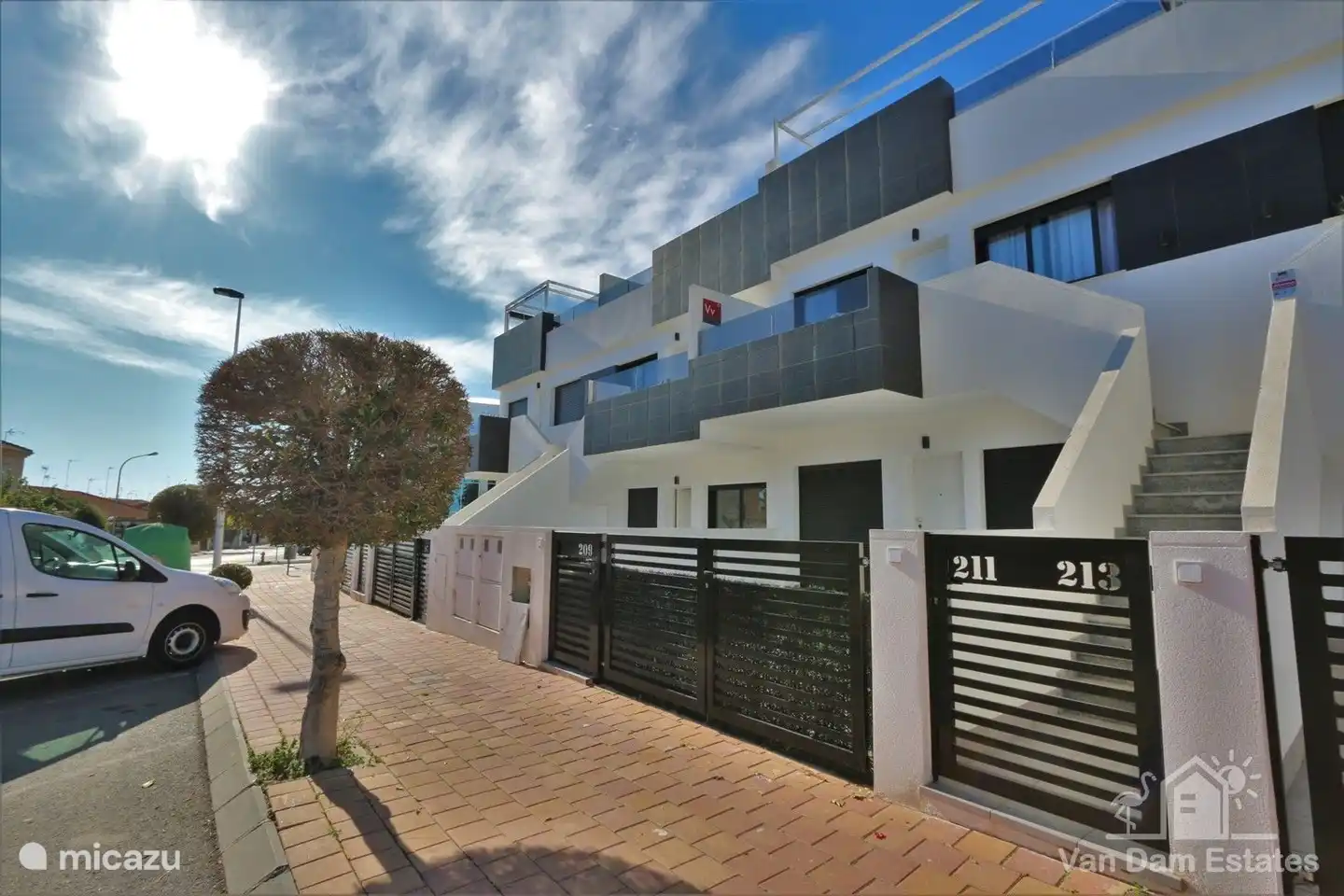 Ausreichend Parkplätze