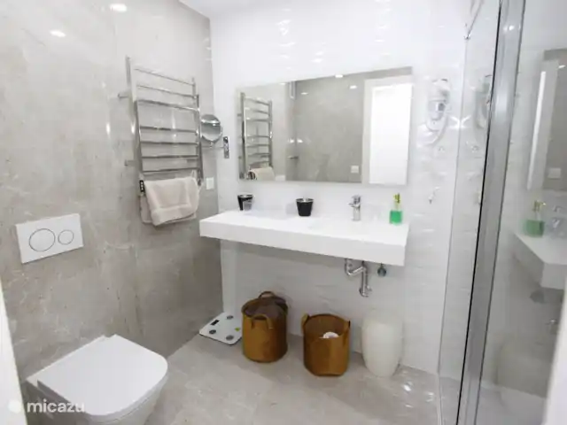 Casa Boa Vida | Espagne, Costa Blanca, El Campello - appartement La salle de bain de la chambre parentale