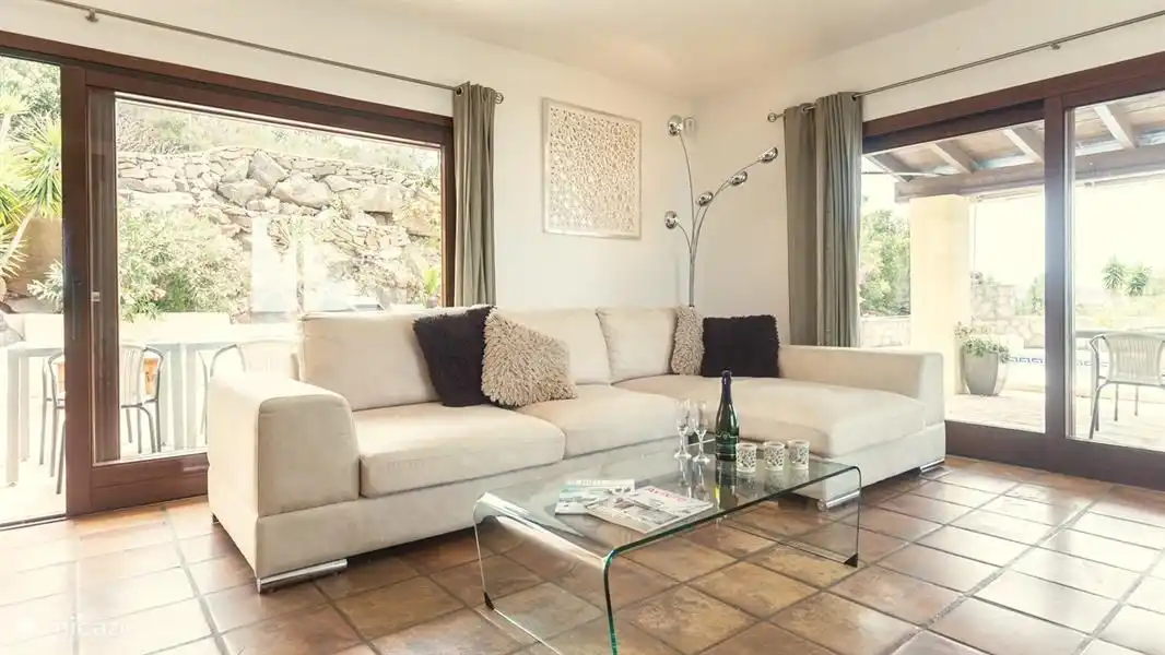 Relájese en la sala de estar
