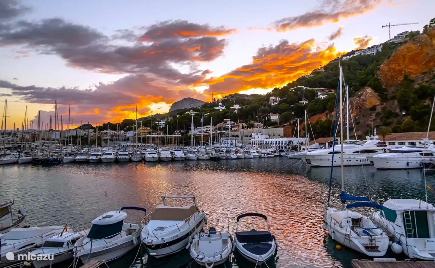 Reserve un paseo en barco en los puertos de Denia o Javea