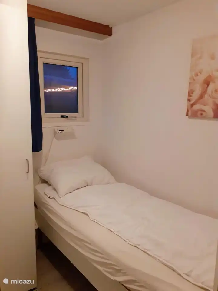 Schlafzimmer 3, mit einem Einzelbett.