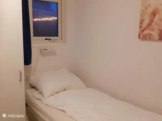 Chalet Putten en Países Bajos, Güeldres, Putten - chalet Dormitorio 3, con una cama individual.