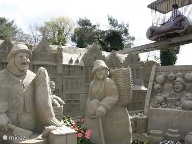 Chalet Putten en Países Bajos, Güeldres, Putten - chalet Esculturas de arena cerca de Garderen, consulte los consejos ambientales para la ubicación.