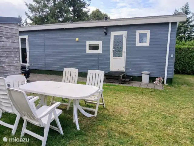 Chalet Putten en Países Bajos, Güeldres, Putten - chalet Foto del lateral del chalet. El chalet tiene un gran jardín y se encuentra en una gran parcela de 400 m2