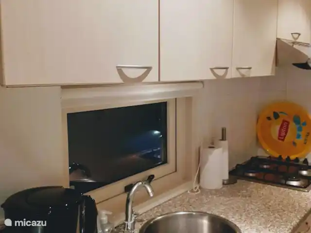 Chalet Putten en Países Bajos, Güeldres, Putten - chalet La cocina es una cocina abierta, que se encuentra junto a la sala de estar.