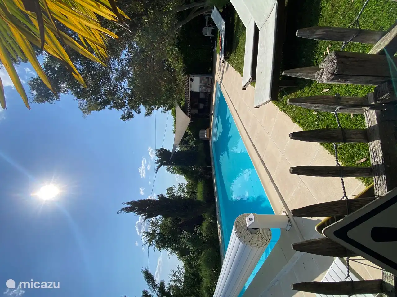 Belle grande piscine