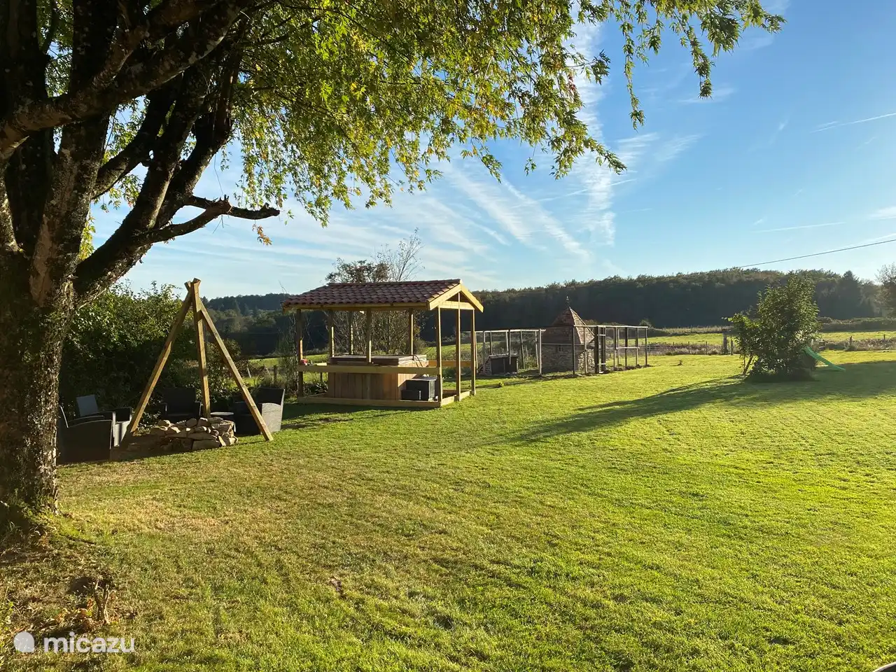 Place de feu de camp et jacuzzi