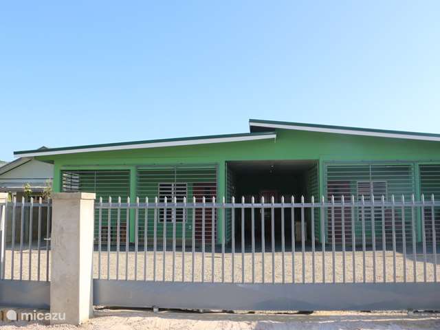 Casa vacacional Suriname – casa vacacional Casa de nueva construcción bellamente ubicada