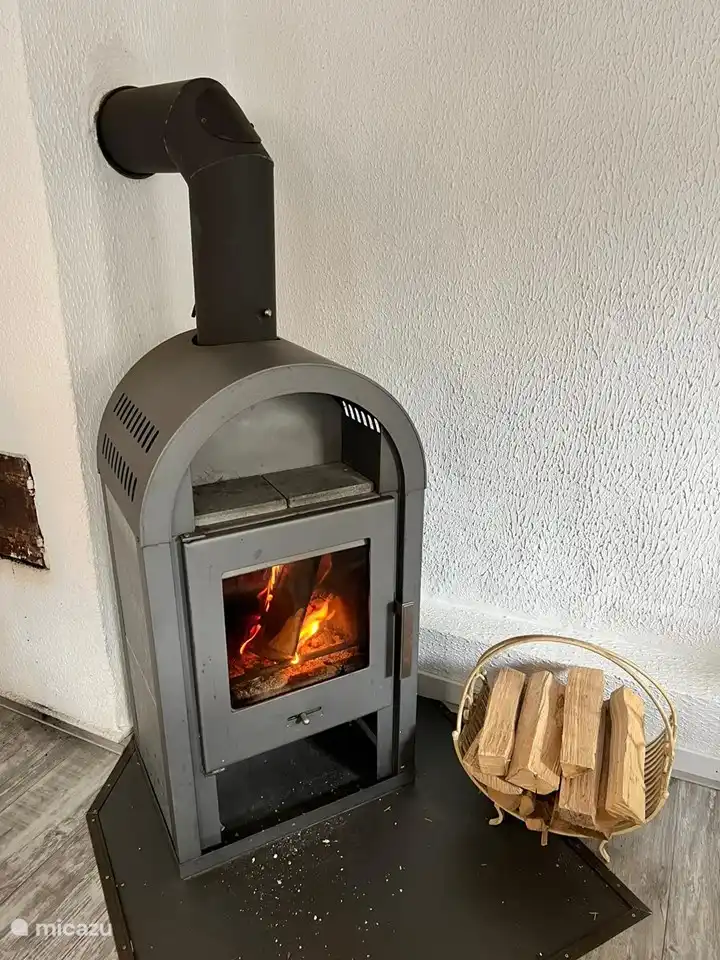 Holzofen in der Küche