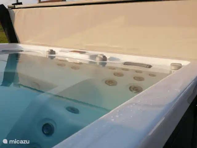 Akkerland huren in België, West-Vlaanderen, Zandvoorde - vakantiehuis Swimspa - zwembad 550x250 met jacuzzi