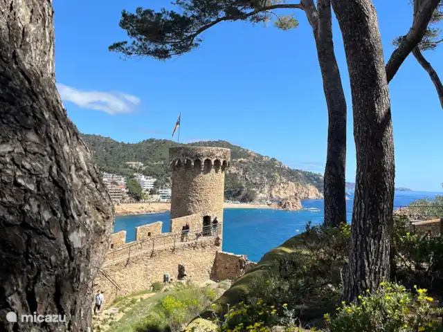 villa huren in Spanje, Costa Brava, Lloret de Mar – Villa Roca Brava Het pittoreske Tossa de Mar op circa 15 minuten rijden van Villa Roca Brava