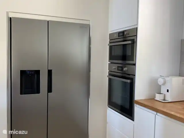 villa huren in Spanje, Costa Brava, Lloret de Mar – Villa Roca Brava Amerikaanse koelkast & Nespresso koffie-apparaat