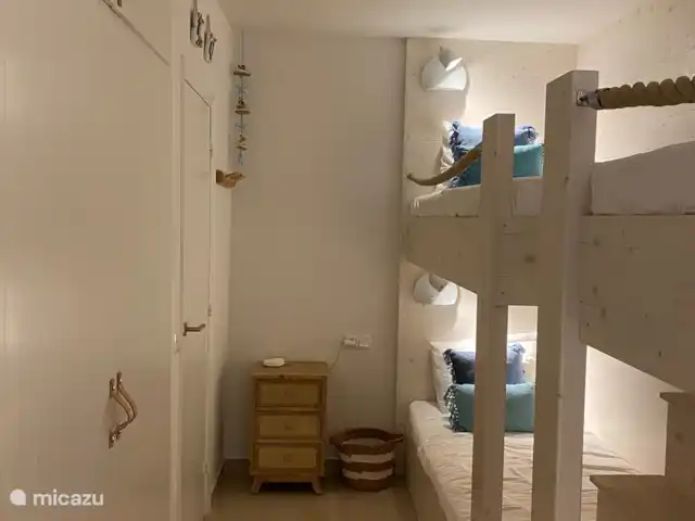 villa huren in Spanje, Costa Brava, Lloret de Mar – Villa Roca Brava bunkroom, gezellig en comfortabel slapen voor kinderen en volwassenen