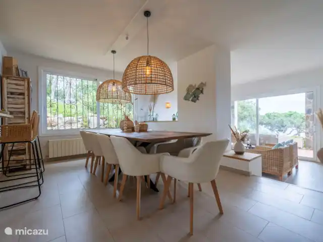 villa huren in Spanje, Costa Brava, Lloret de Mar – Villa Roca Brava Eetkamer