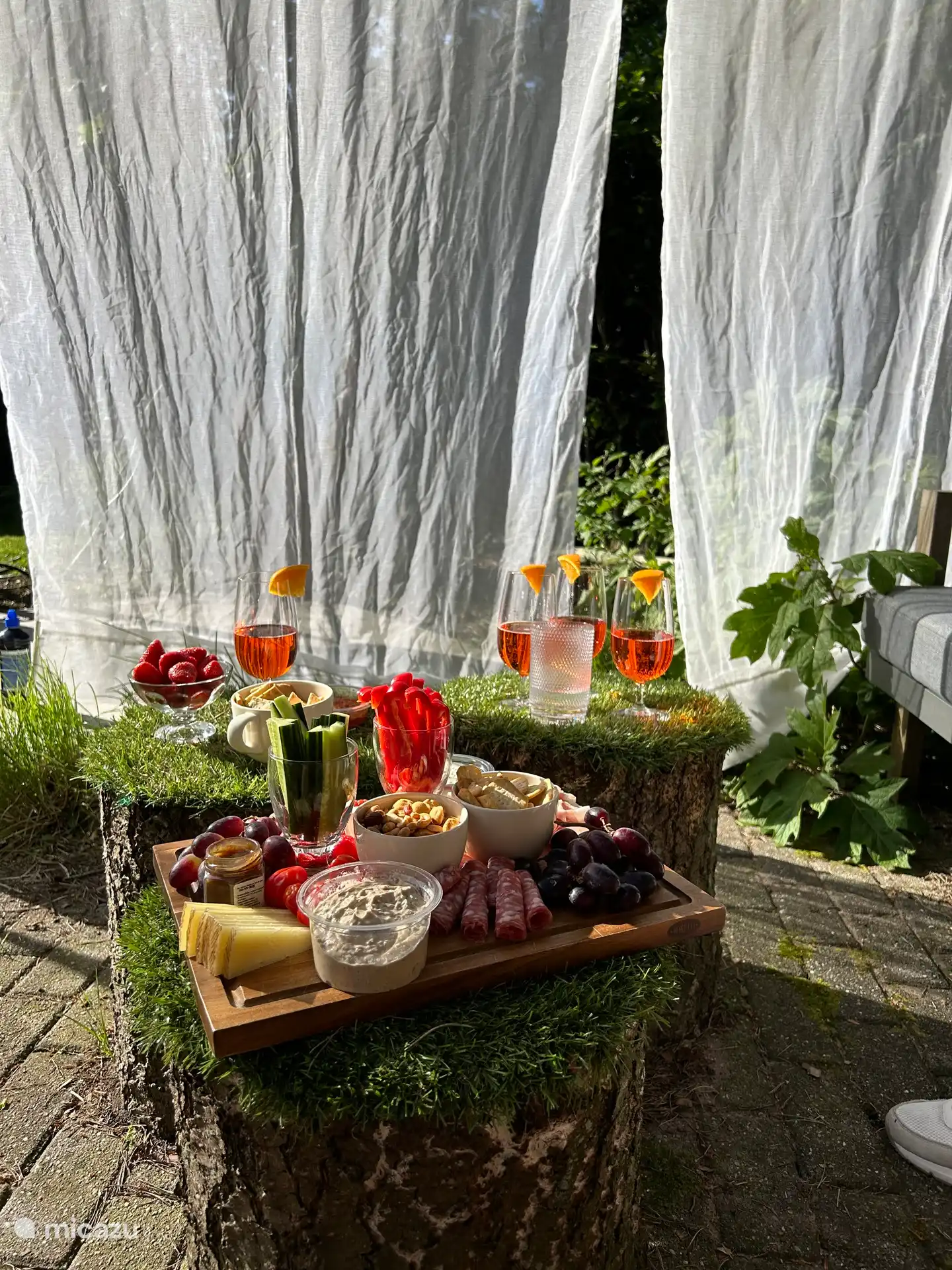 Schöner Ort zum Trinken im Garten