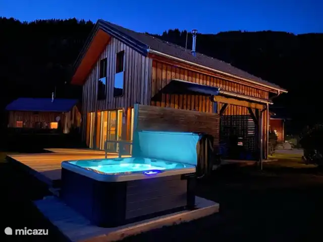 Location de Vacances Autriche, Styrie, Murau, chalet - Chalet Bellevue Murau Bain à remous la nuit