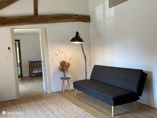 Le moulin à eau de Tourteron | France, Ardennes françaises , Tourteron - moulin chambre avec coin salon et vue