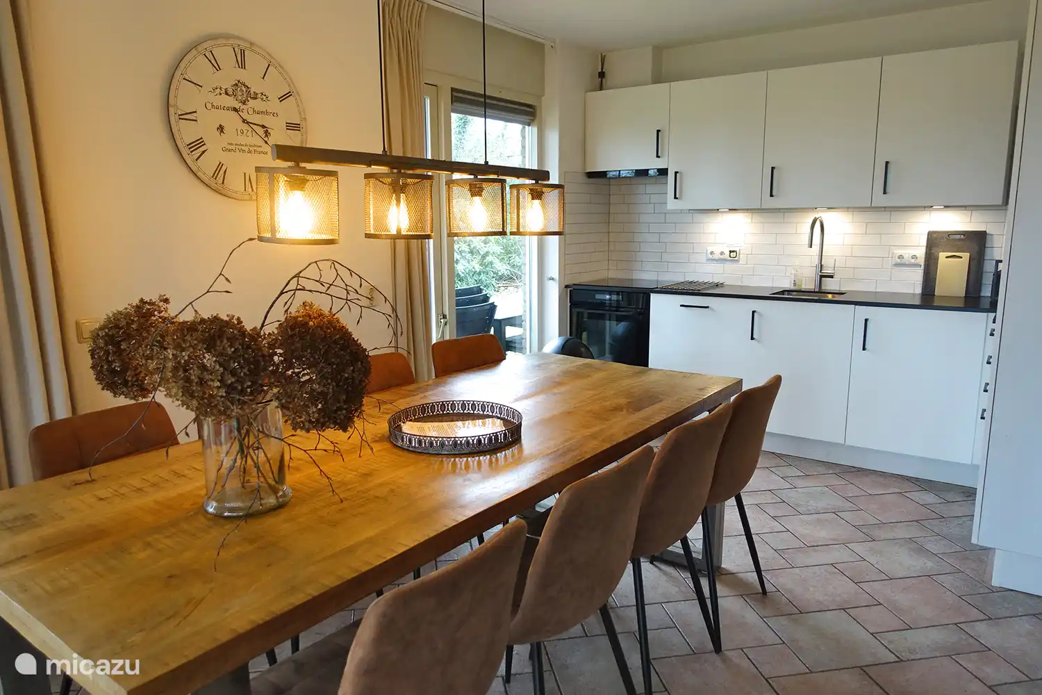 Esstisch Buitenplaats Berg en Bos Haus 4