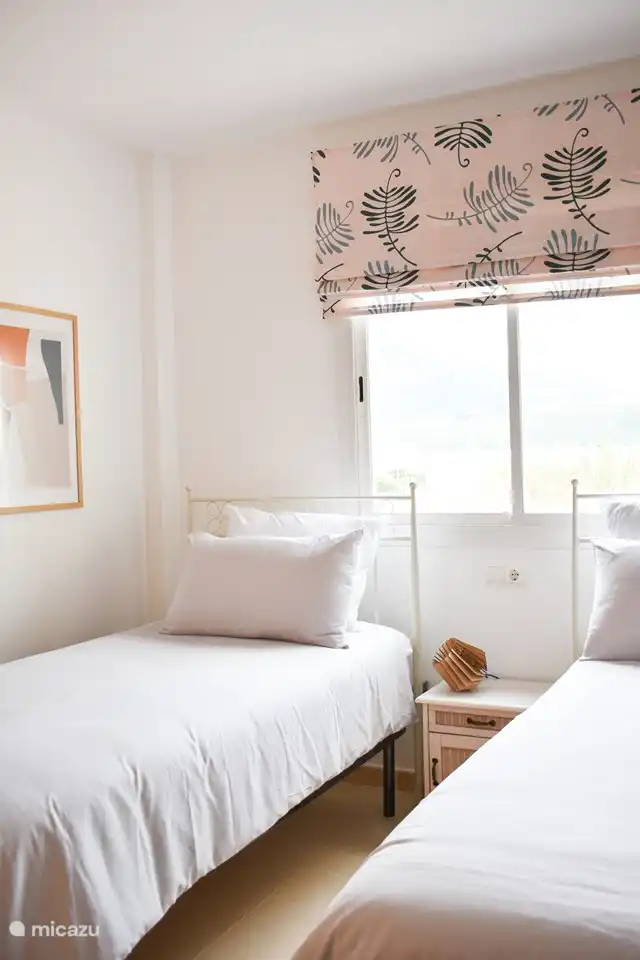 Dormitorio 2 con vistas a la montaña