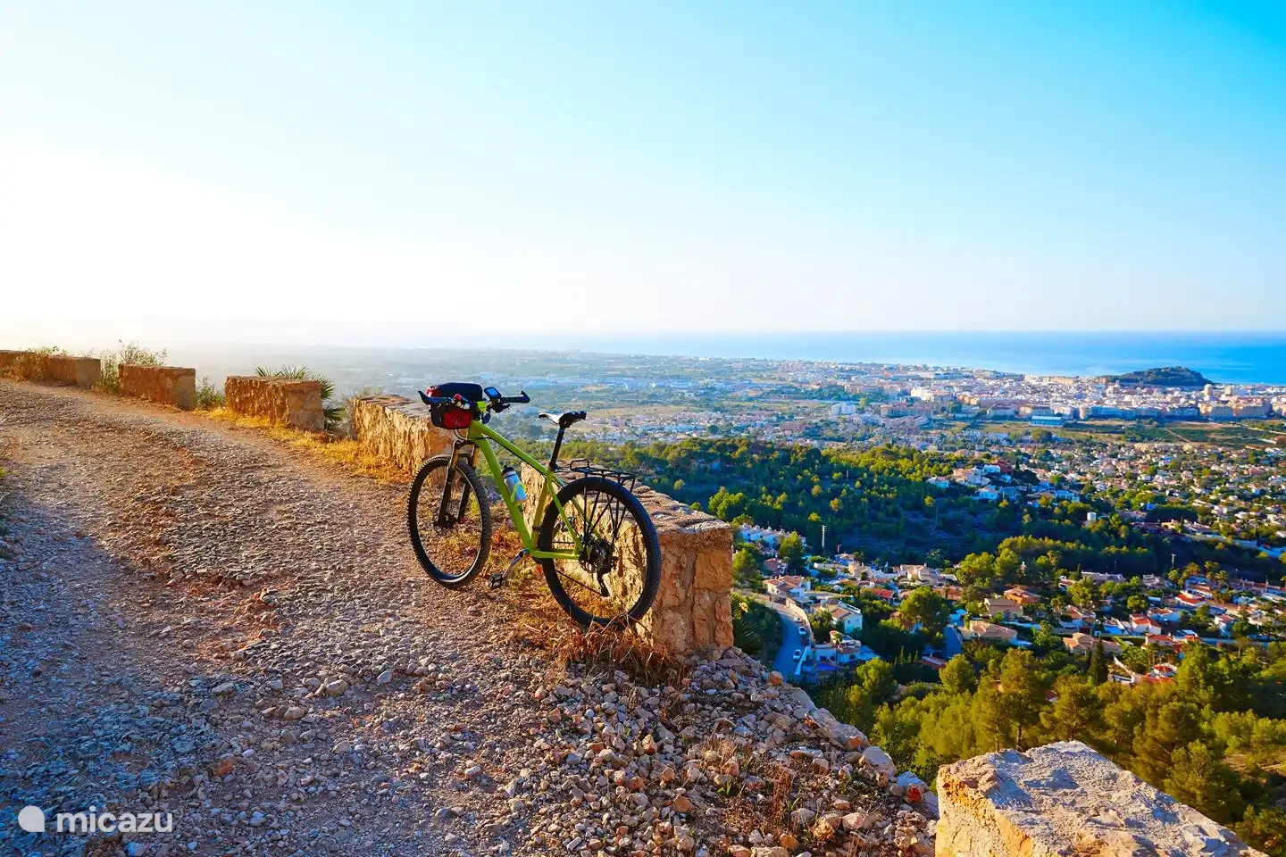 En la montaña del Montgó en Denia