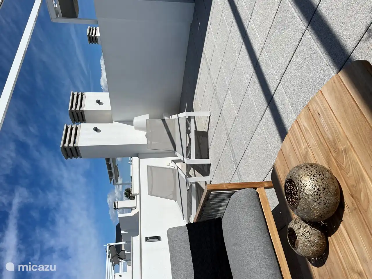 2 transats (amovibles).