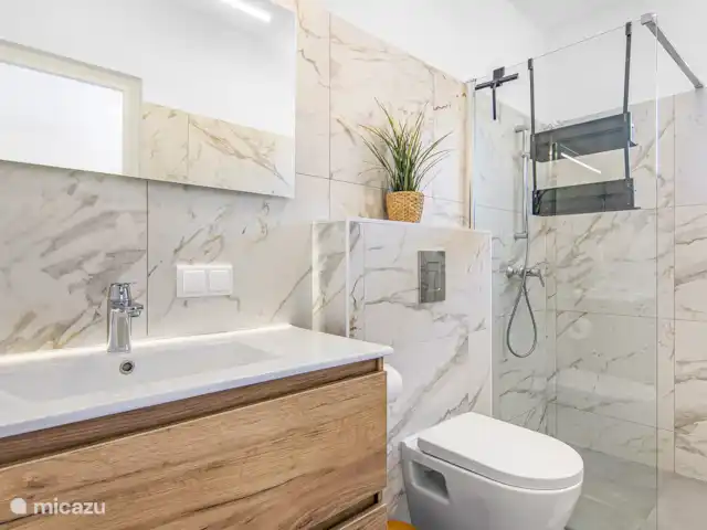 Villa Nisa - Home of Ease | Curaçao, Banda Abou (ouest), Fontein - villa Villa Nisa - vue salle de bain adjacente à la chambre