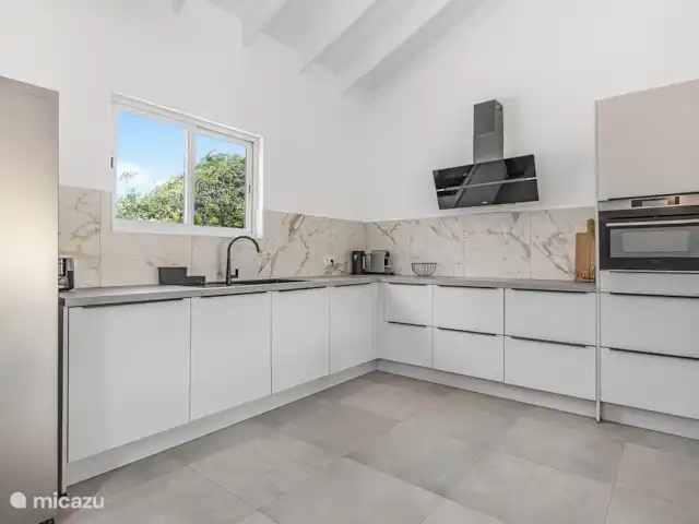 Villa Nisa - Home of Ease | Curaçao, Banda Abou (ouest), Fontein - villa Villa Nisa - cuisine avec vue