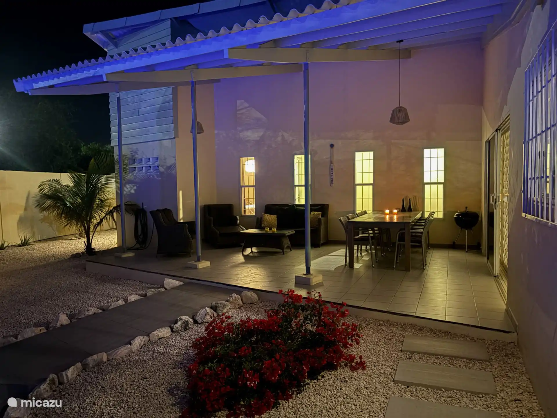 Belle terrasse le soir