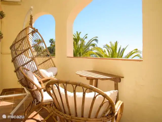 Location de Vacances Espagne, Costa Blanca, Moraira, maison mitoyenne - El Sarchal, luxe, piscine, vue ! Balcon à la chambre principale avec belle vue sur la mer