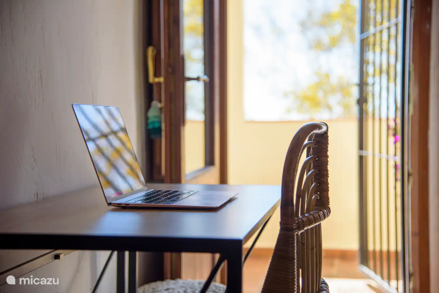 Schlafzimmer 3 mit Schlafsofa/Arbeitsbereich