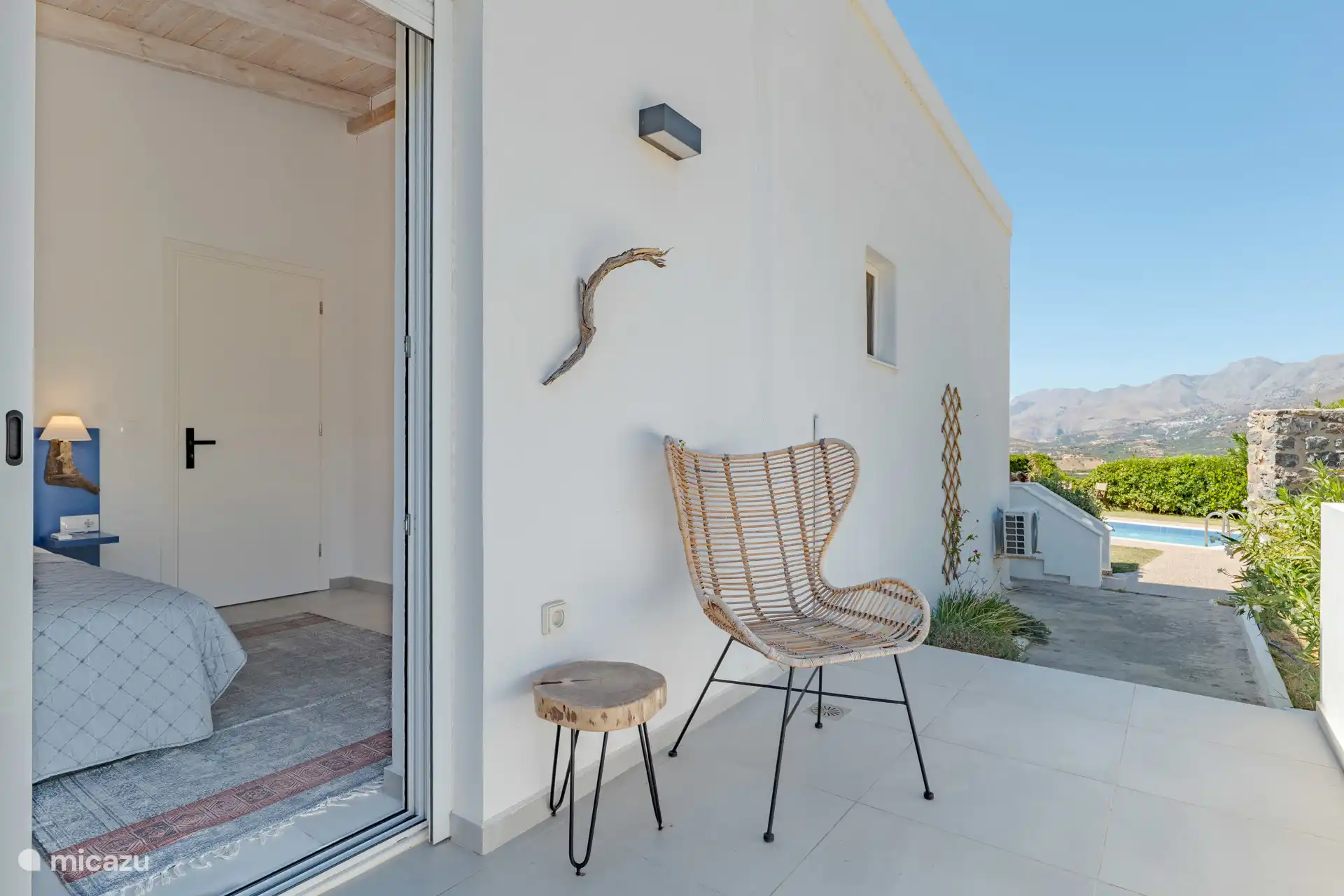 Terras bij slaapkamer