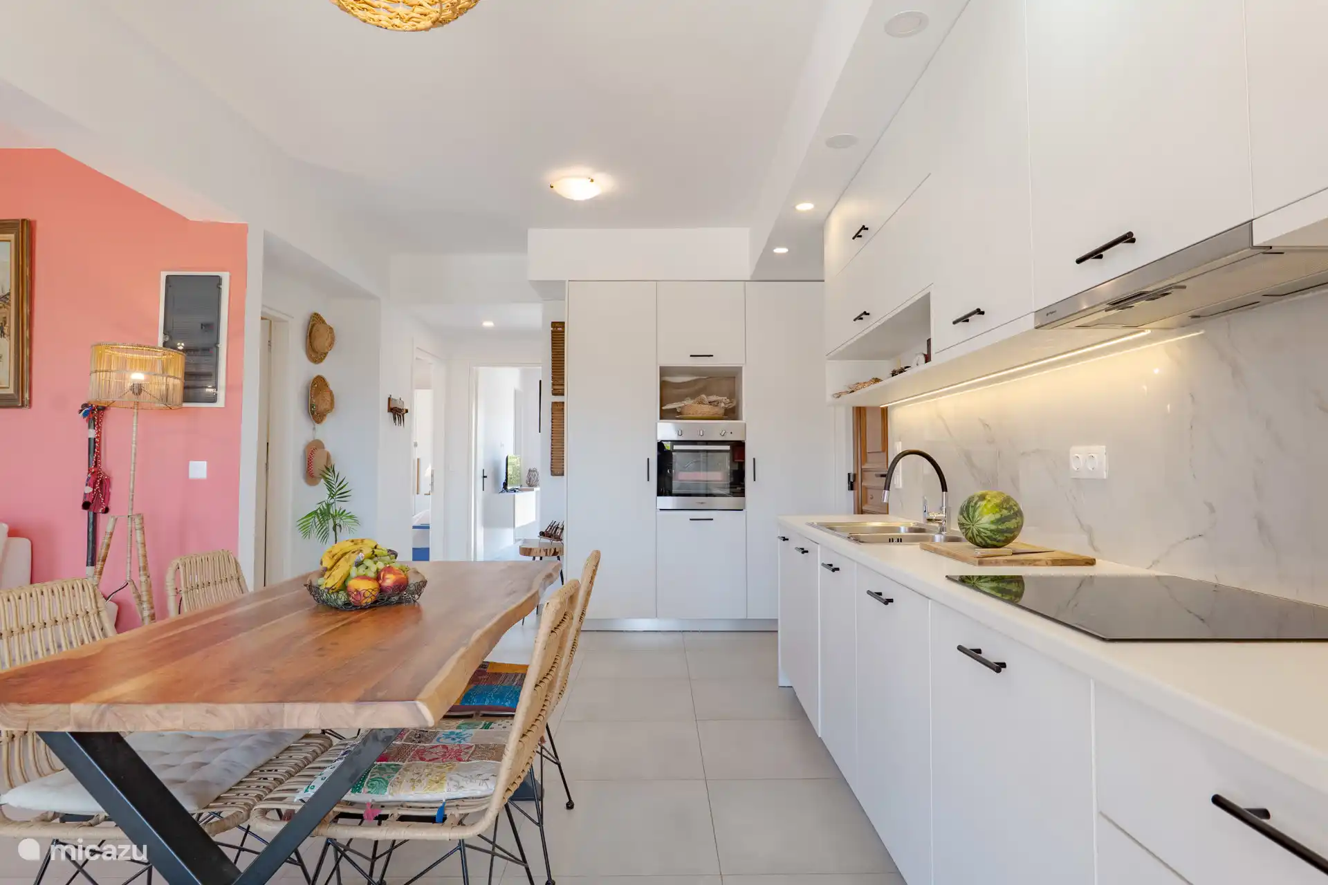 Woonkamer en keuken