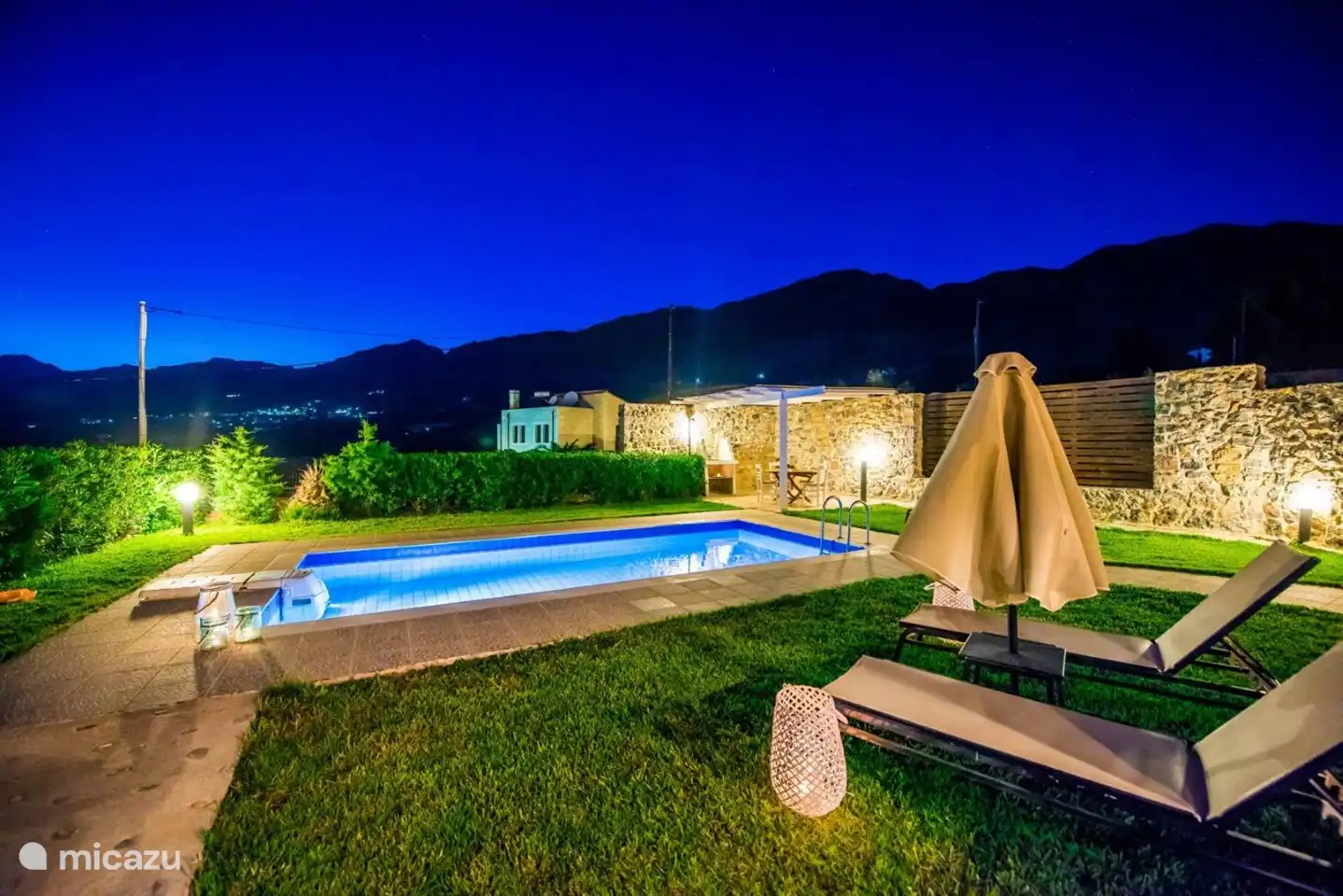 Sie können auch abends schwimmen