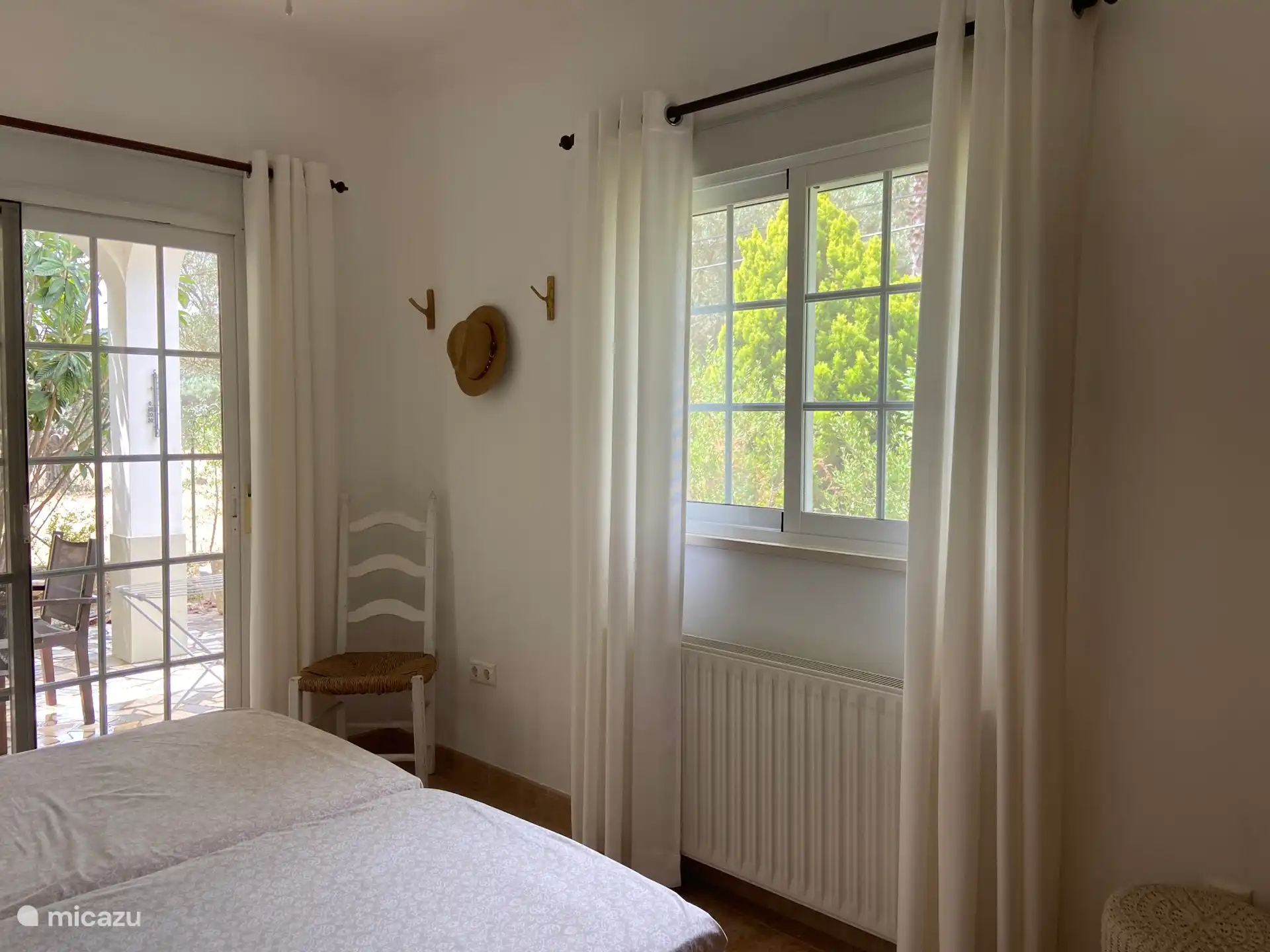 Bedroom 1 (front of the house) - 11 m2