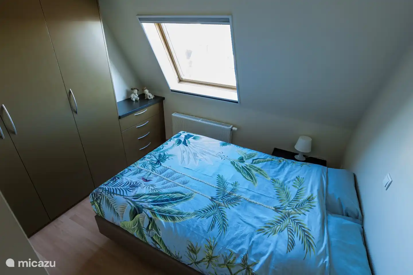 Lits faits à disposition dans les 3 chambres (inclus dans le prix)