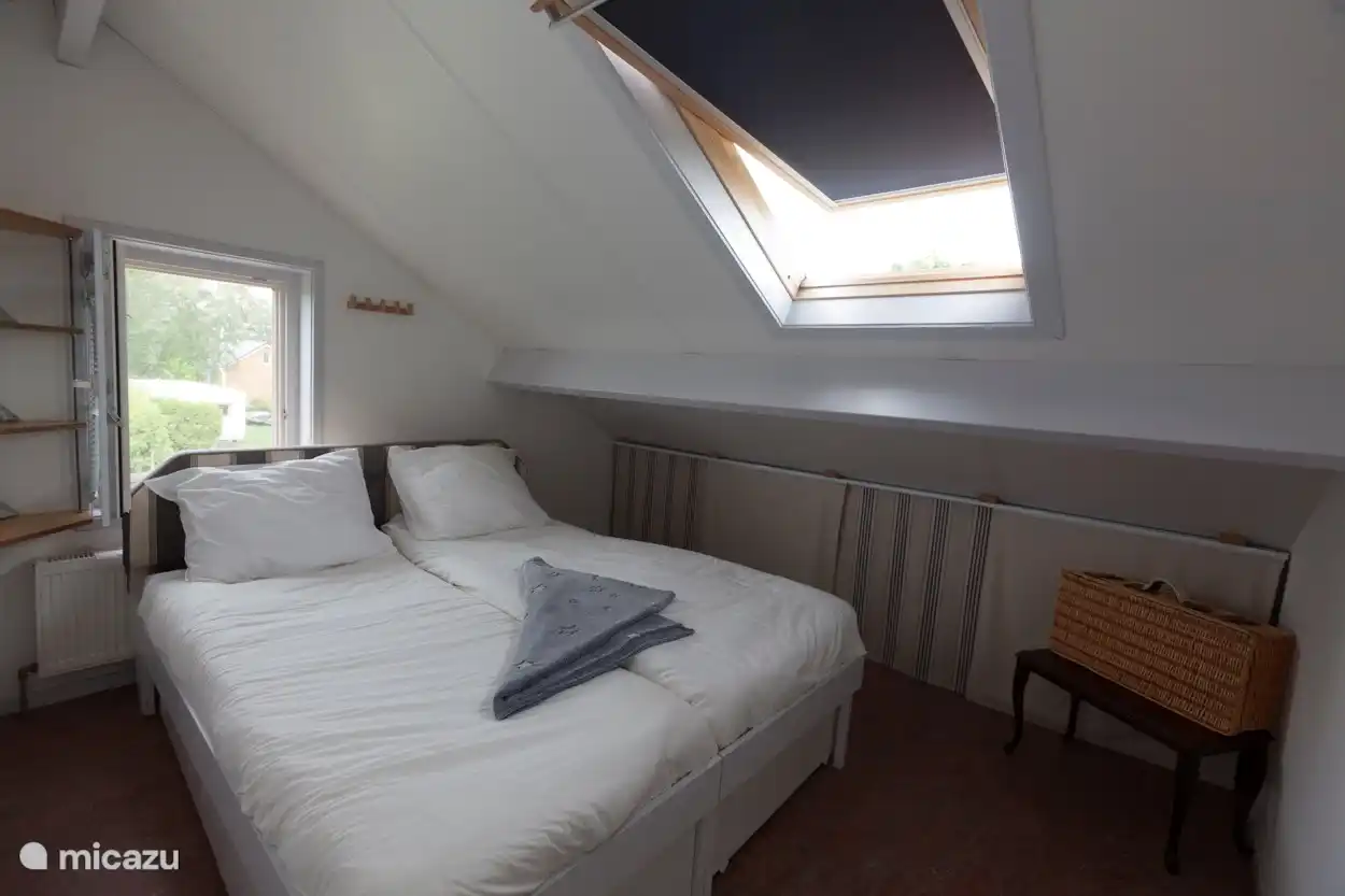 Slaapkamer 2, boven: 1 tweepersoons bed