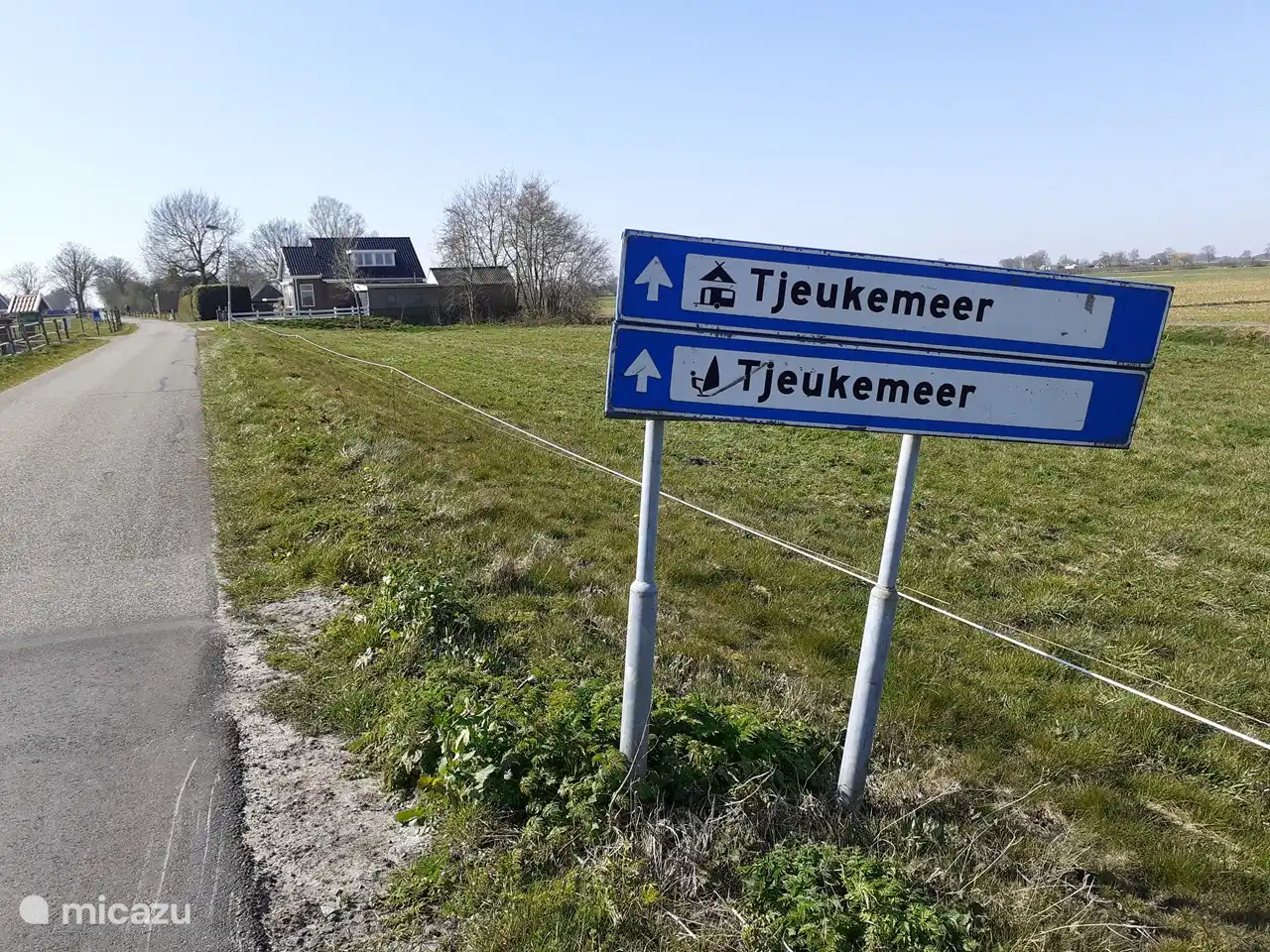 Omgeving: de weg naar het meer