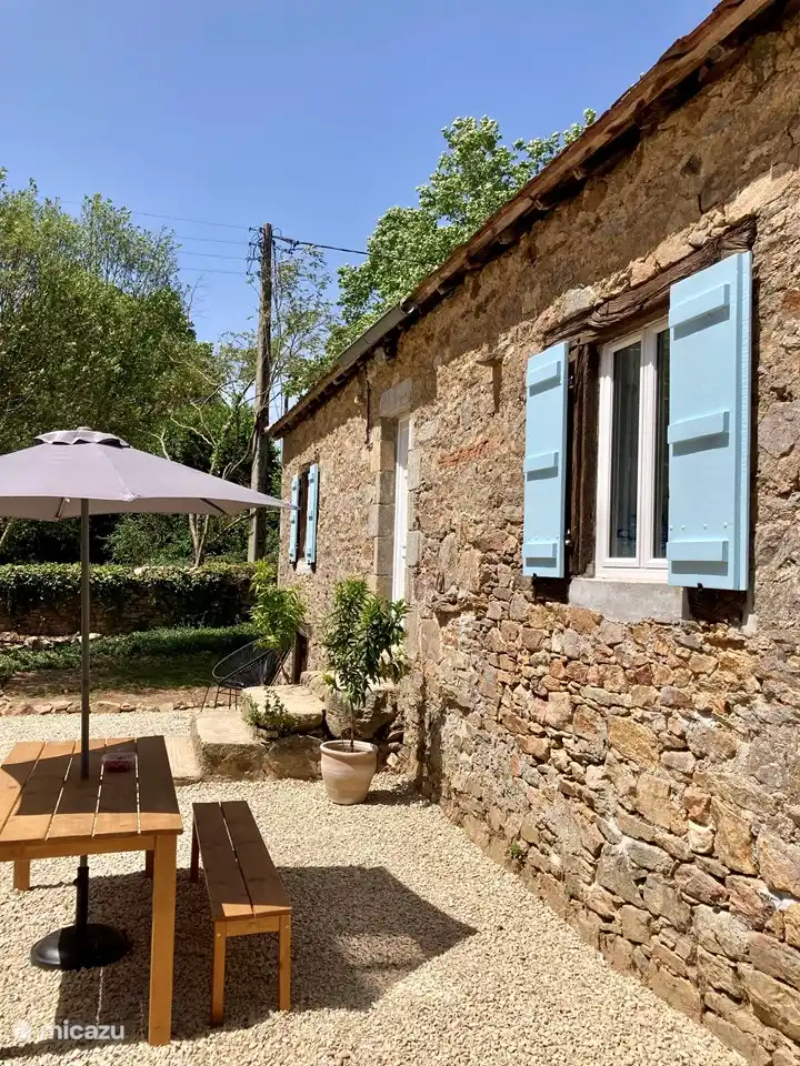 Une terrasse ensoleillée