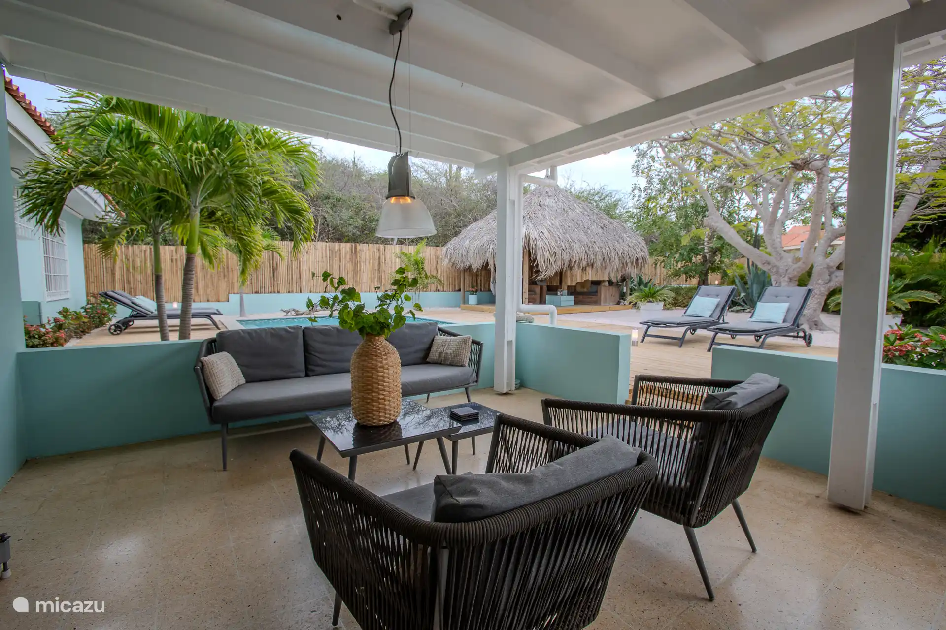 La zona de estar en el porche