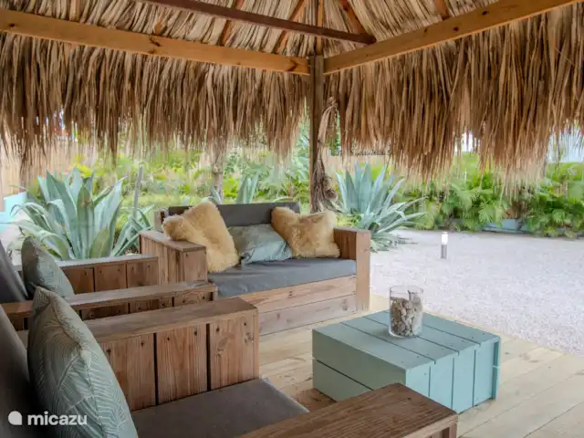 Paradis tropical avec piscine privée | Curaçao, Banda Abou (ouest), Big Mountain - bungalow Le siège sous la palapa