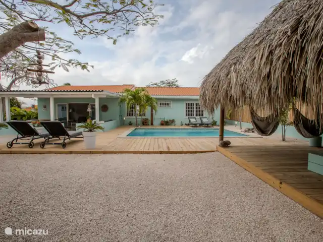 Paradis tropical avec piscine privée | Curaçao, Banda Abou (ouest), Big Mountain - bungalow Vue d’ensemble totale de l’arrière de Bonbini Casa