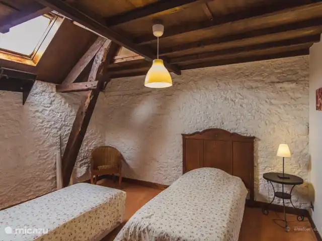 Location de Vacances France, Corrèze, Perpezac-le-Blanc, gîte / cottage - Domaine proche de la Dordogne Domaine Leyvinie, Gîte Grenache, chambre 4