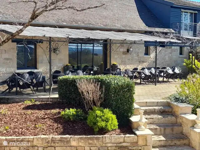 Location de Vacances France, Corrèze, Perpezac-le-Blanc, gîte / cottage - Domaine proche de la Dordogne Domaine Leyvinie, gîte Merlot, terrasse