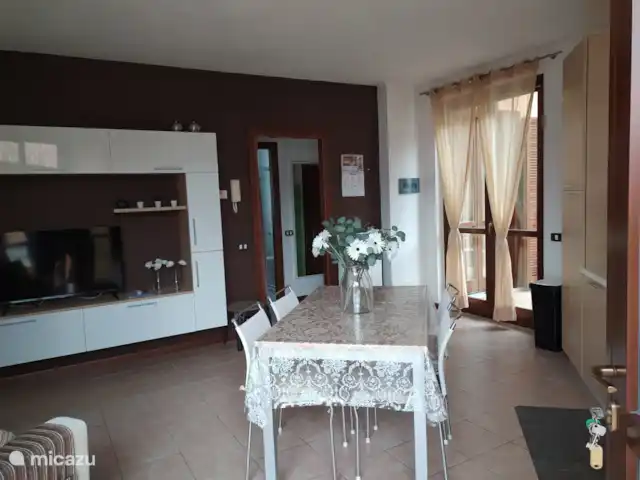 Casa Lago : Luxe et piscine ★★★★★ | Italie, Lacs italiens , Tavernola Bergamasca - appartement Beaucoup de lumière dans la maison