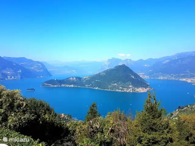 Casa Lago : Luxe et piscine ★★★★★ | Italie, Lacs italiens , Tavernola Bergamasca - appartement Belles vues sur le lac d'Iseo