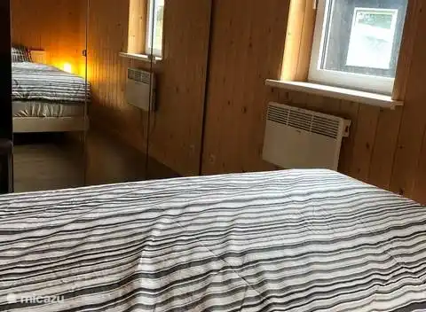 Schlafzimmer 1 Spiegel/Schrankraum
