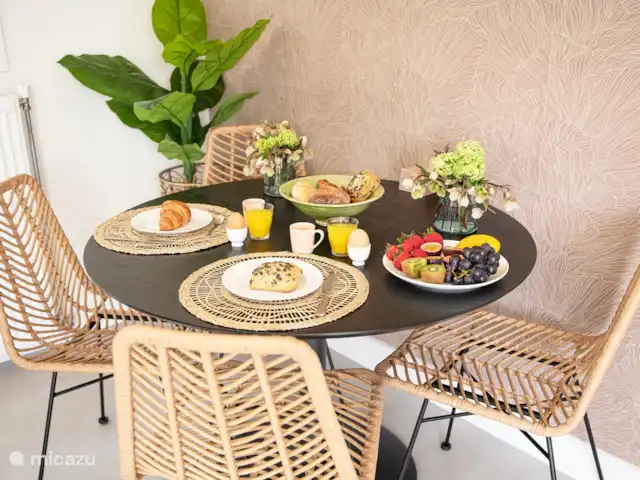 tiny house huren in Nederland, Gelderland, Epe – StayatSas Tiny House Sam op Veluwe! Lekker uitgebreid ontbijten!