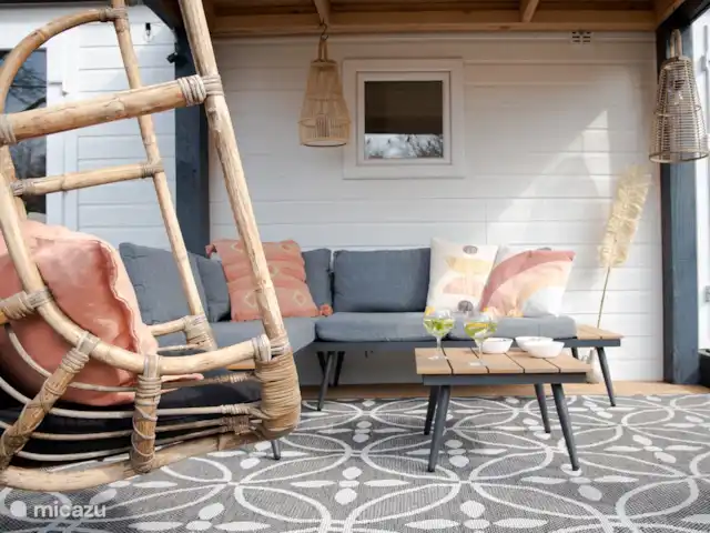 tiny house huren in Nederland, Gelderland, Epe – StayatSas Tiny House Sam op Veluwe! Lekker buiten koffie drinken!