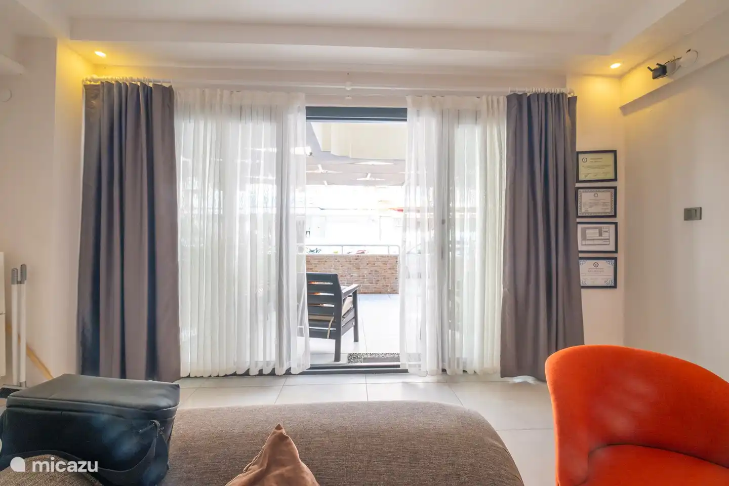 Ezgi's Suite mit Terrasse im Herzen von Marmaris, kurz- und langfristiger Aufenthalt, komplett eingerichtete Ferienwohnung. Monatliche und tägliche Ferienwohnung, ganze Wohnung