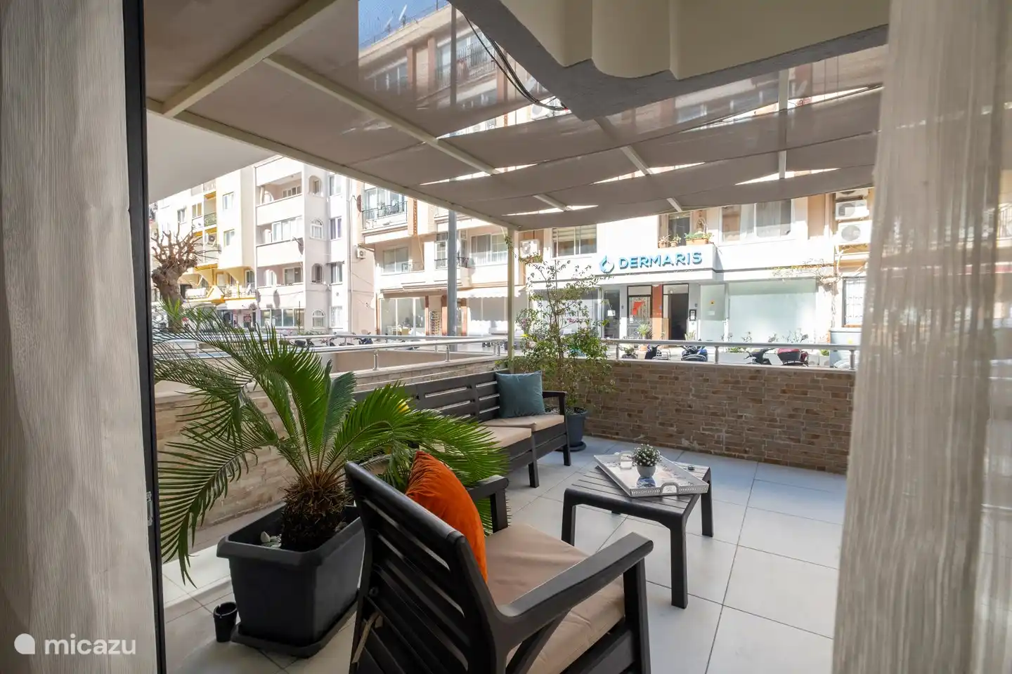 Ezgi's Suite mit Terrasse im Herzen von Marmaris, kurz- und langfristiger Aufenthalt, komplett eingerichtete Ferienwohnung. Monatliche und tägliche Ferienwohnung, ganze Wohnung